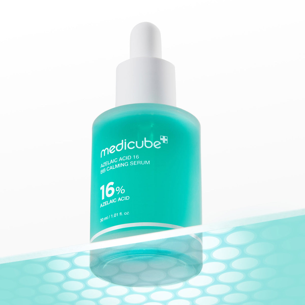 azelaic-acid-16-calming-serum-x9 01_b7a77460-867e-4b7c-b079-cfd94c5ff15c.jpg